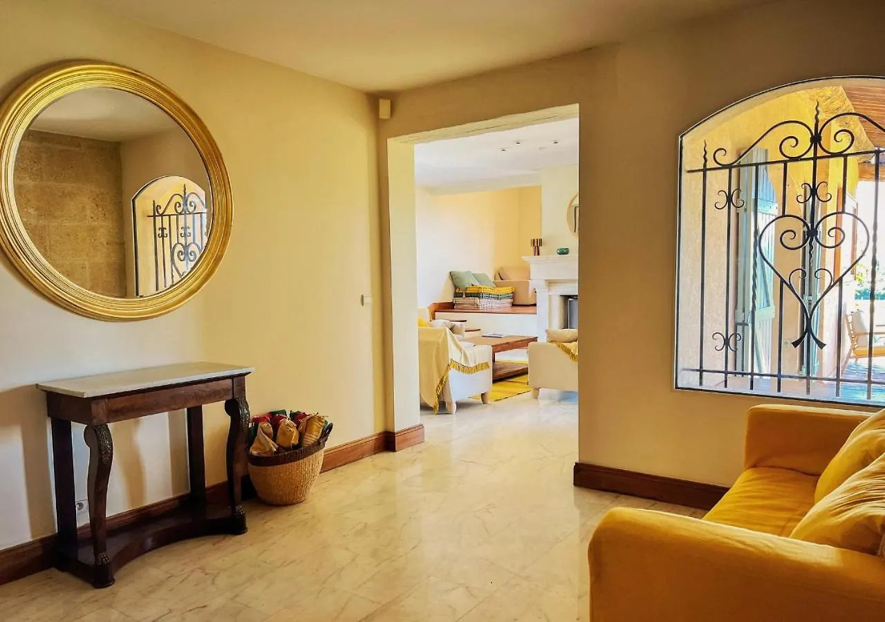 אקס-אן-פרובאנס Villa La Source - Location A Aix En Provence 0*,